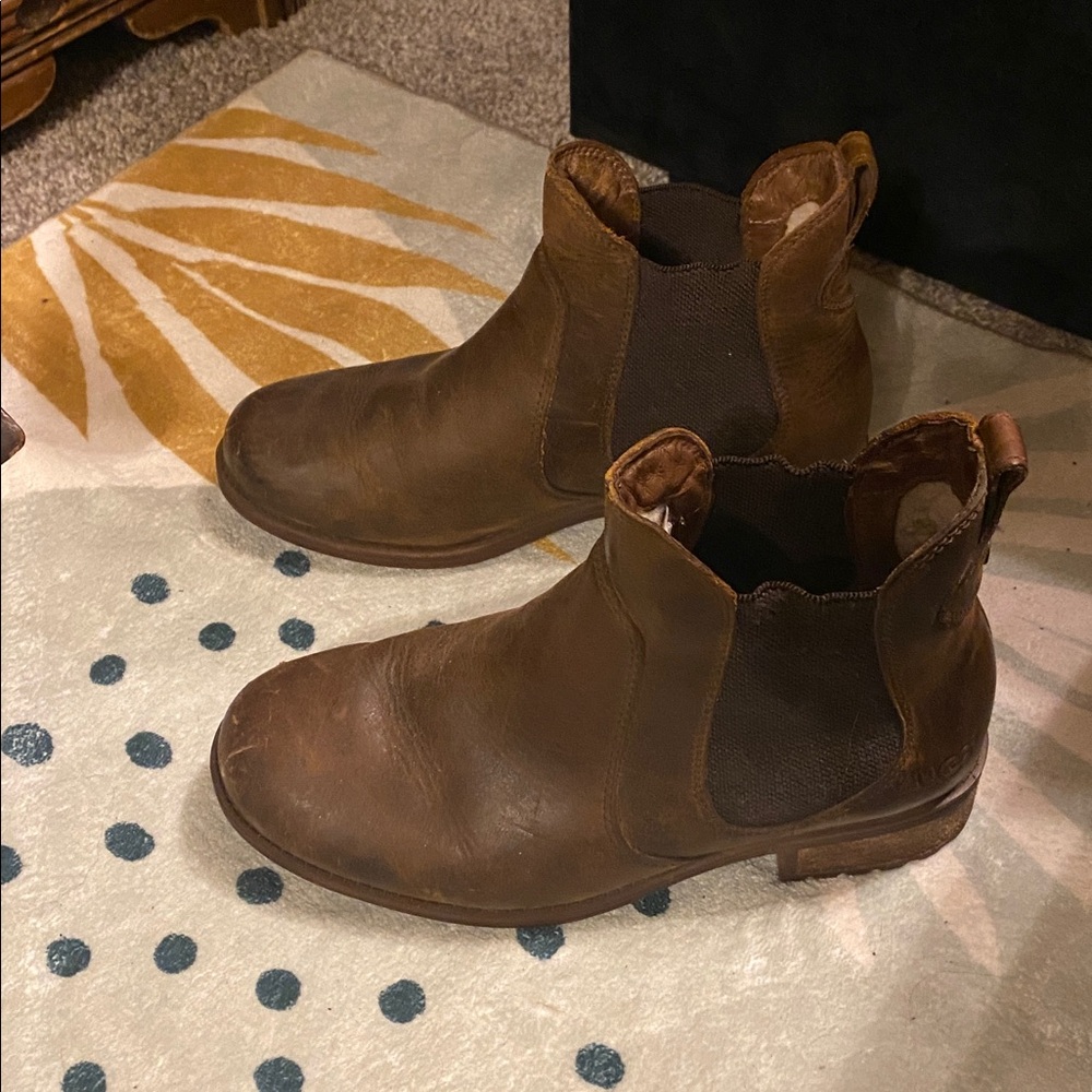 UGG boots - Picture 2 of 5